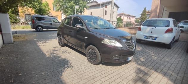 Lancia Ypsilon 1.2 69 CV 5 porte GPL Ecochic Gold - Foto 3