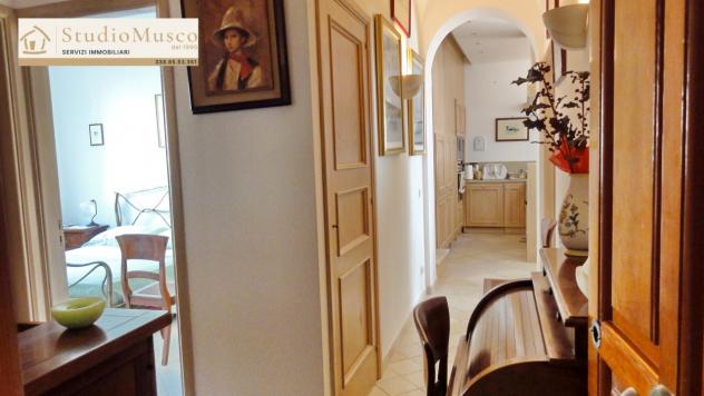 APPARTAMENTO di 5 vani e di 110 mq (CAPRI) rif. CVDBM_1 - Foto 3