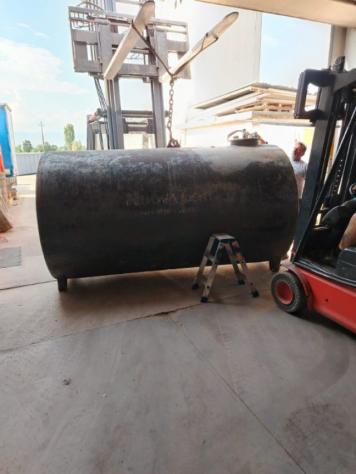 CISTERNA USATA NON SCARRABILE IN FERRO rif. 24159532