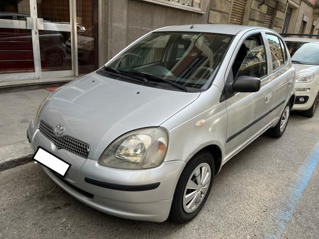Toyota Yaris 1.0i 16V 5 porte