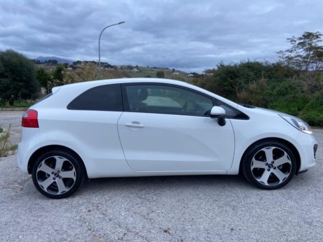 KIA Rio 1.4 CRDi 3p. Cool GUIDABILE DAI NEOPATENTATI rif. 24008546 - Foto 7