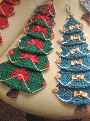 Alberelli ornamentali fatti a mano