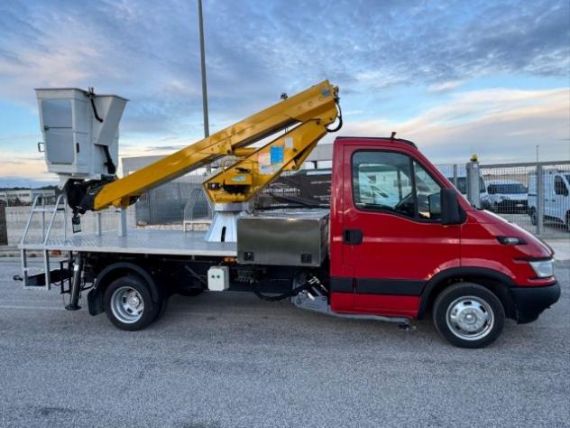 IVECO Daily 35C10 2.3Hpi PM-RG CESTELLO TELESCOPICO COMET rif. 24075366 - Foto 3