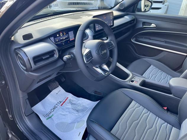 Jeep Avenger 1.2 turbo e-hybrid mhev Upland 4xe 145cv edct6 - KM0 - Foto 9