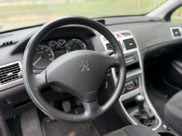 Peugeot 307 1.4 16V 5p. D-Sign Euro 4 adatta a neopatentati - Foto 7