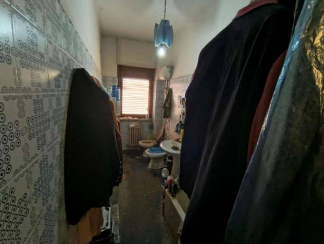 Immobile in asta di 132 m² con più di 5 locali e box auto in vendita a Teramo - Foto 5