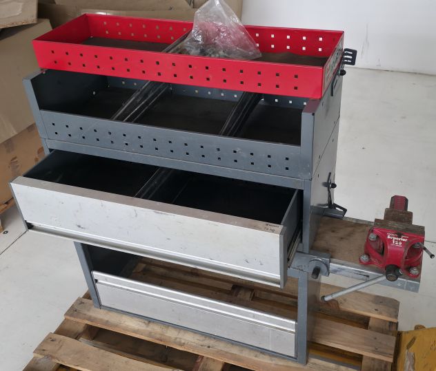 Arredamento Professionale per Officina Mobile / Furgone – Würth & Superior