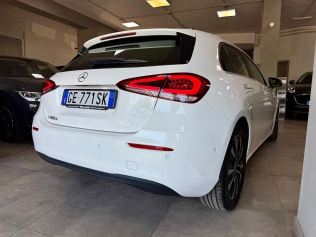 Mercedes A 180d 2.0 Automatic Sport Plus 2021 - Foto 6