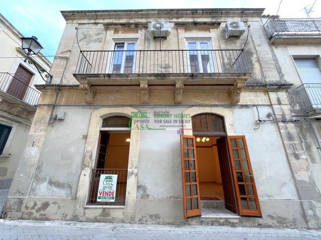 Rif.2645 - Casa Indipendente con cortile a Modica Alta