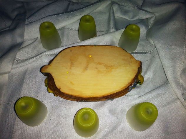 VASSOIETTO IN CERAMICA CON 6 BICCHIERINI PER LEMONCELLO - Foto 3