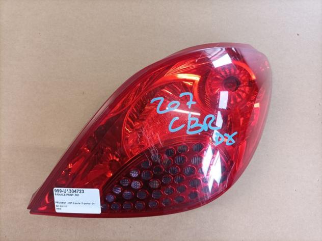 FANALE POST. DX 999-U1304723 Parti elettriche  Fanaleria  Fanali  Fanale post. dx. PEUGEOT - 207 3 porte / 5 porte - 01-04-2006 - 01-06-2009
