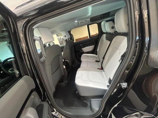 LAND ROVER Defender 110 3.0D I6 200 CV AWD Auto X-Dynamic SE rif. 24171941 - Foto 8