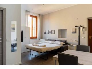 Loft Appena Ristrutturato - Stazione Centrale