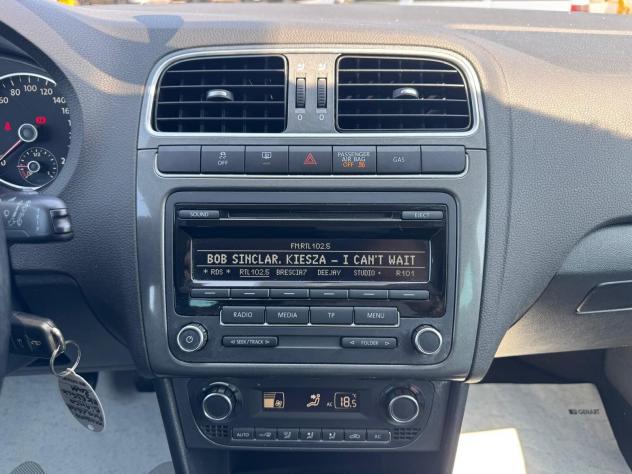 Volkswagen Polo 1.6 GPL BIFUEL 82CV 5P HIGHLINE 2011 - Foto 8