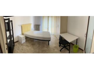 AFFITTASI STANZA ZONA OSPEDALE DAL 1 GIUGNO