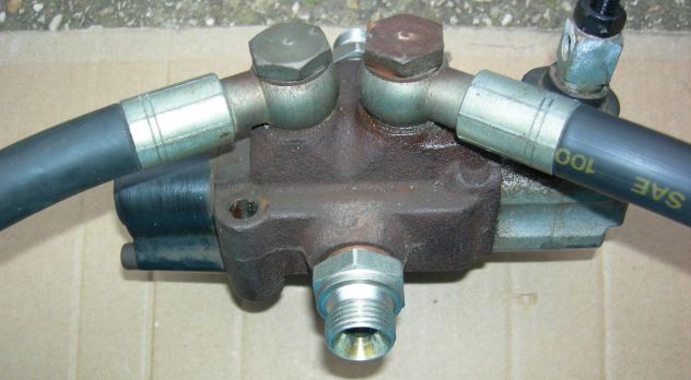 Cilindro pistone idraulico a doppio effetto con distributore - Foto 7