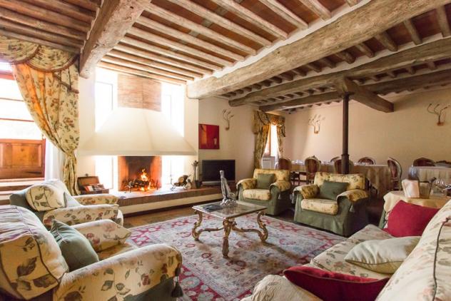 Rustico in vendita a Valdicastello Carducci - Pietrasanta Rif: 692177
