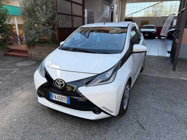 Toyota Aygo 1.0 VVT-i 69 CV 5 porte x-clusiv - Foto 3
