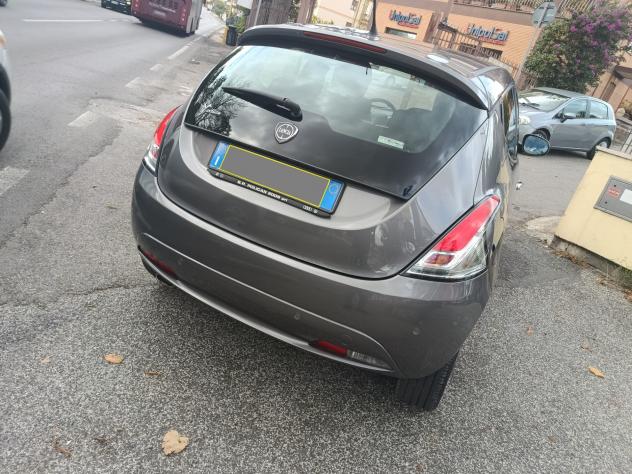 Lancia Ypsilon 1.2 69 CV 5 porte GPL Ecochic Gold - Foto 10