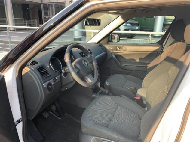 SKODA Yeti 2.0 TDI CR 110CV 4x4 Ambition rif. 23949114 - Foto 5