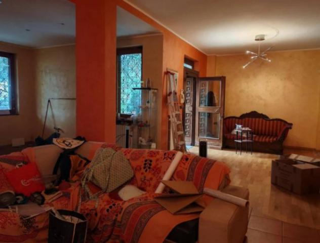 Immobile in asta di 609 m² con più di 5 locali e box auto in vendita a Moncalieri - Foto 2