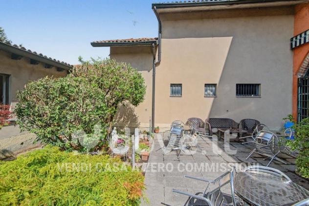 Casa indipendente di 900 m² con più di 5 locali e posto auto in vendita a San Zenone al Lambro - Foto 10