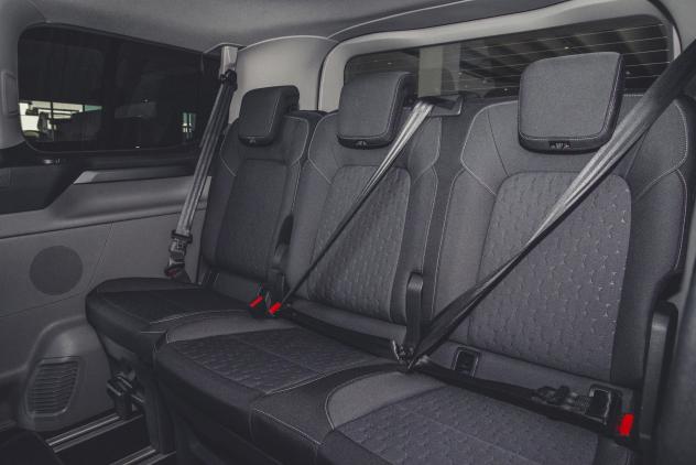 Ford Tourneo Custom Tourneo Custom 320 2.0 EcoBlue 170CV aut. PC Titanium - Foto 10