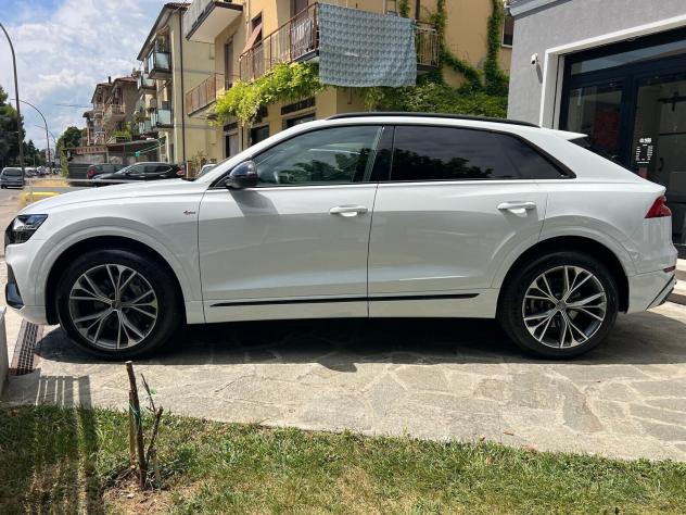 AUDI Q8 50 TDI 286cv QUATTRO TIPTRONIC SPORT - Foto 6