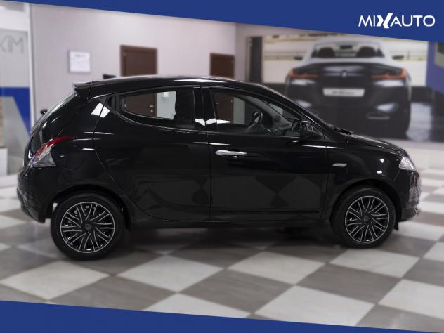 Lancia Ypsilon 1.0 Firefly Hybrid Silver 70CV 5 Porte - Foto 6