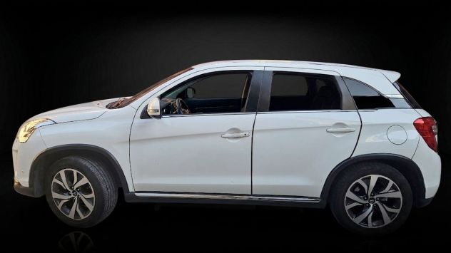 Vendo auto in buono stato con gancio traino. - Foto 2
