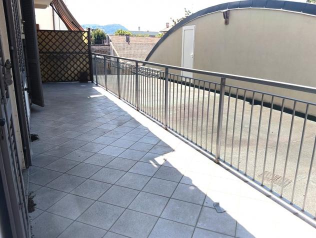 BILOCALE RISTRUTTURATO CON TERRAZZA IN CENTRO CALOLZIO - Foto 13