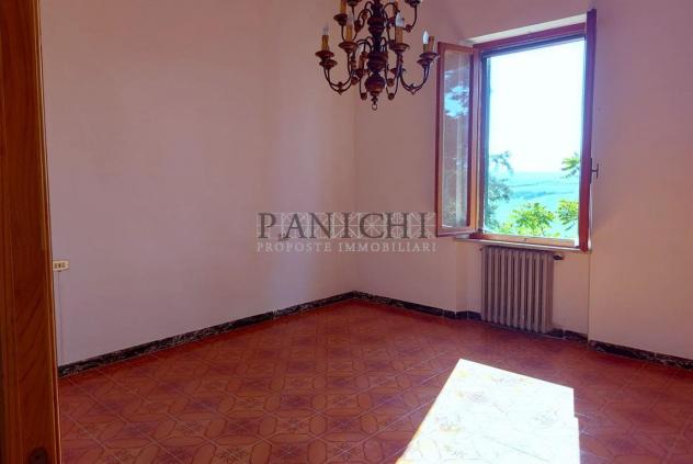 Porzione di casolare con ampio garage, resede e oliveto - Foto 18