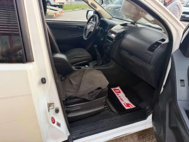Isuzu D-Max 2.5 td space Satellite 4x4 - Foto 8