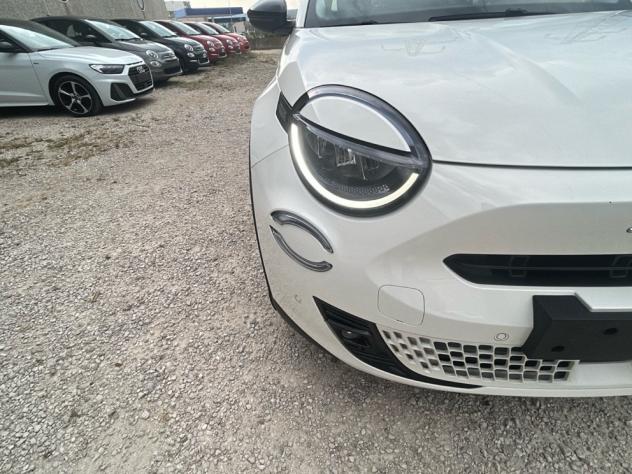 FIAT 600 1.2 Hybrid 110cv La Prima - Foto 10