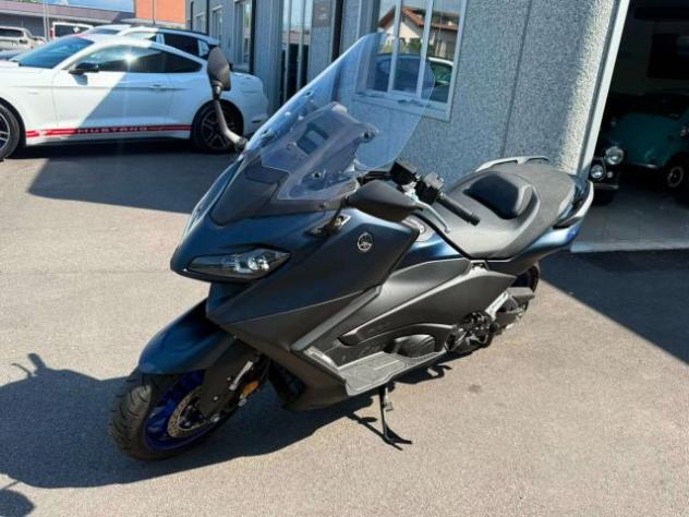 Yamaha TMAX 560 xp560 Akrapovich+scarico originale. Solo 800km