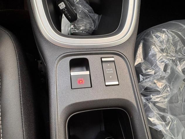 Jeep Avenger 4xe Hybrid 1.2 MHEV 4xe Upland #ultima - Foto 10