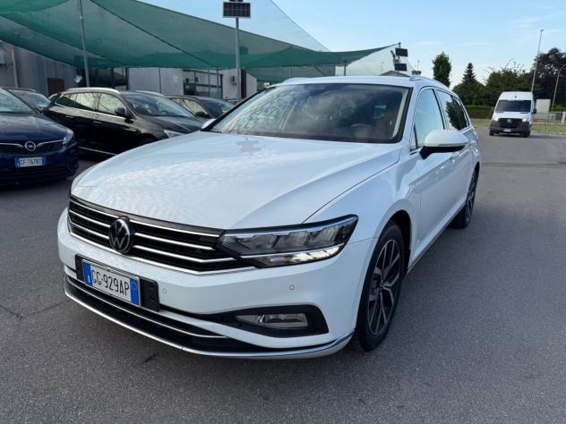 Volkswagen Passat Variant 2.0 TDI SCR 200 CV DSG Executive - Foto 6