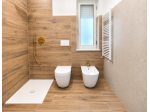 TRILOCALE COMPLETAMENTE RISTRUTTURATO CON AMPIO TERRAZZO
