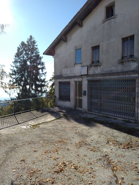 Privato vende casa indipendente