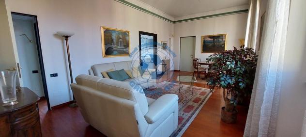 MONZA Centro, isola pedonale - elegante ed ampio trilocale arredato con box doppio - Foto 10