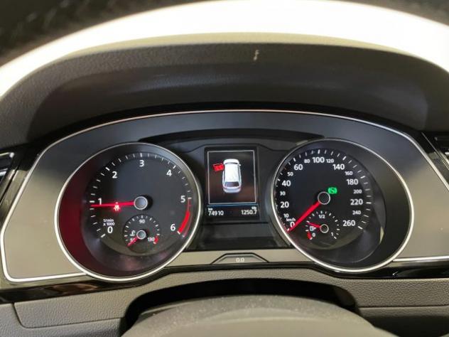 VOLKSWAGEN Passat Variant 2.0 TDI DSG Business 150CV rif. 22843670 - Foto 5