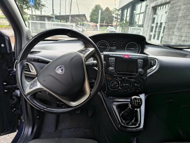 Lancia Ypsilon 1.2 69 CV 5P S&S Gold - Foto 10