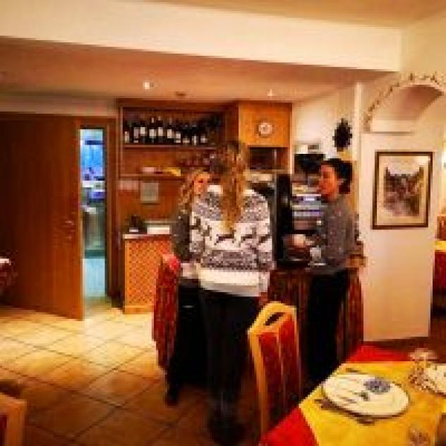 Albergo Garni' Fiordaliso di Micheluzzi Maria Grazia & C. S.n.c. . - Foto 3