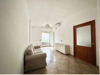 EUR QUADRILOCALE CON BALCONE