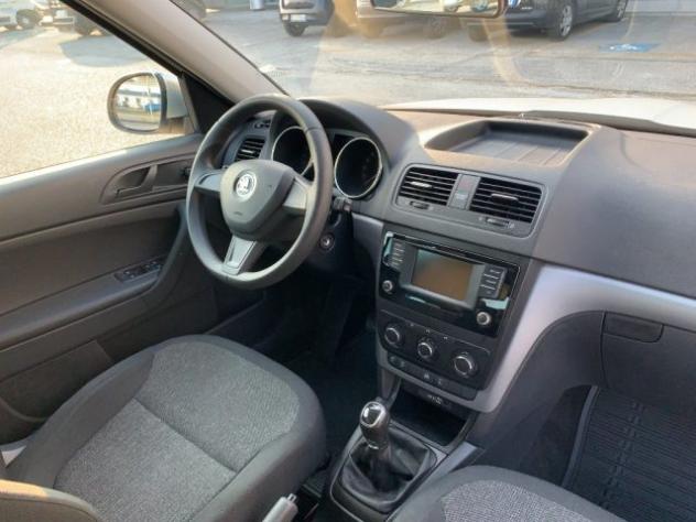 SKODA Yeti 2.0 TDI CR 110CV 4x4 Ambition rif. 23949114 - Foto 9