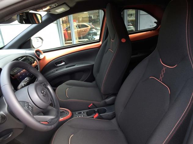 Toyota Aygo X 1.5 HYBRID 115 Icon CVT - Foto 7