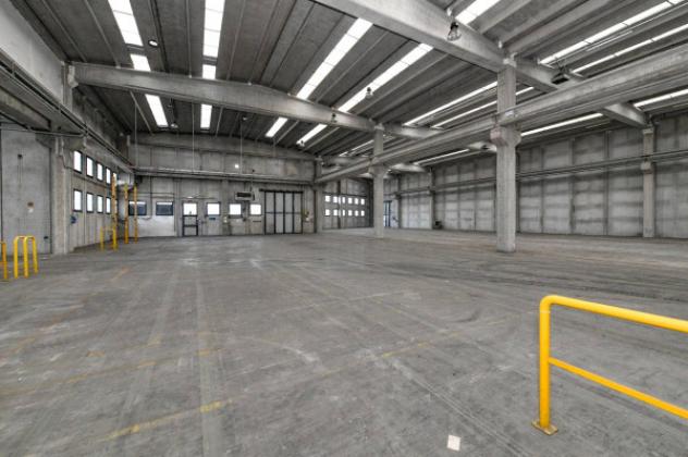Immobile di 9500 m² con più di 5 locali in vendita a Brescia - Foto 17