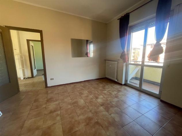 cst500 - ampio trilocale tutto balconato, box cantina e posto auto-- solo 750 € inclusi riscaldamento acqua e spese condominiali - Foto 15