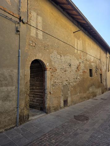 VAPRIO D'ADDA RUSTICI ADIBITI A MAGAZZINO