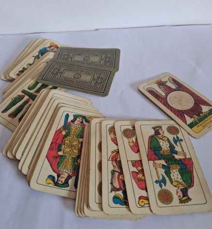 Masenghini Bergamo Ott. 1964 carte piacentine , senza pieghe o scritte .